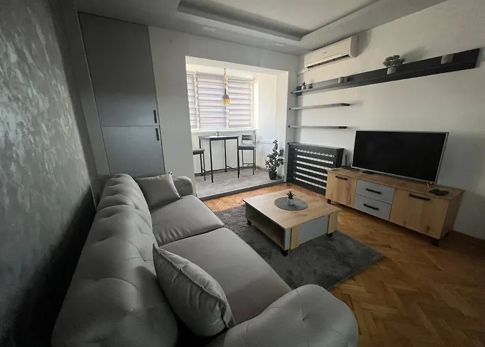 Central Sky View Apartment