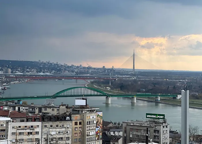 Central Sky View Apartment
